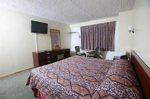 Motel Meadowbrook Motor 2*
